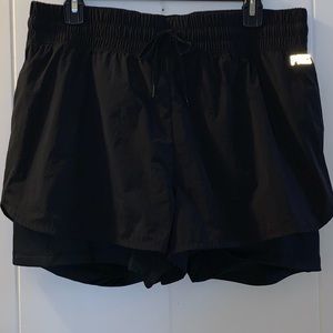PINK Active Victoria’s Secret 2-in-1 Athletic Shorts Black Size XL